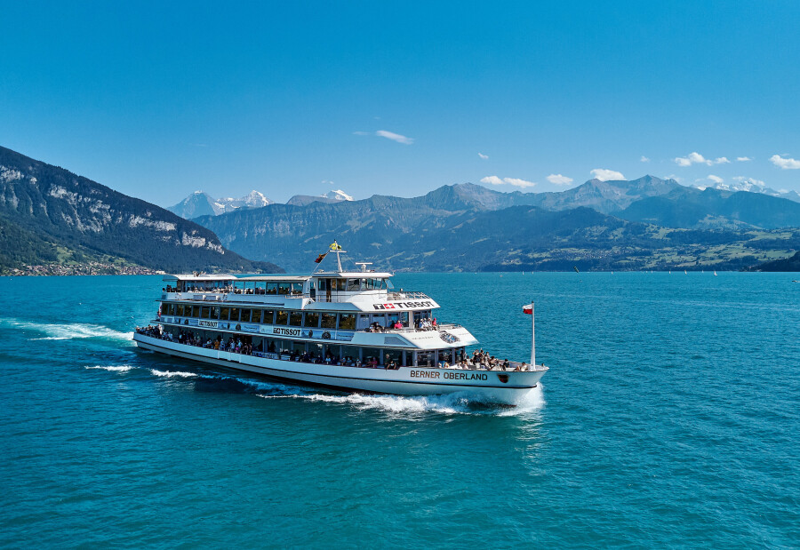 Schlösser Rund Um Den Thunersee / Berner Oberland Pass